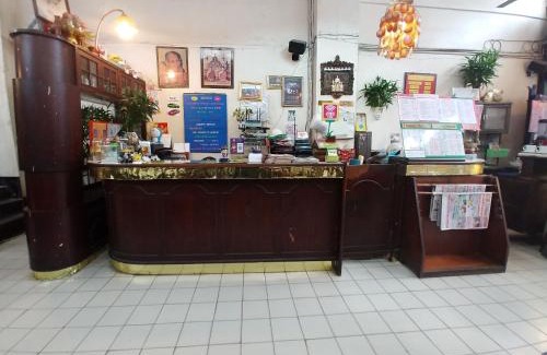 Wat Bowon Niwet Hotel | Prasuri Guest House