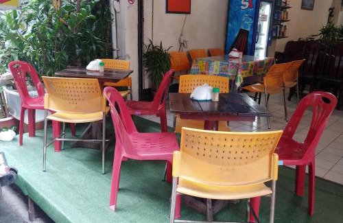 Wat Bowon Niwet Hotel | Prasuri Guest House