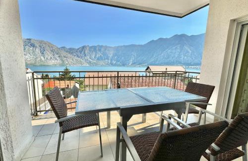 Prcanj Apartment | Prcanj sunny port apartments with shared pool