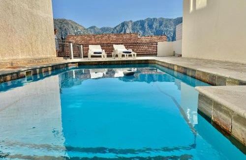 Prcanj Apartment | Prcanj sunny port apartments with shared pool
