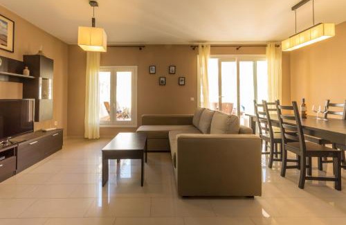 Geafond Villa | Preciosa Villa Con Piscina Privada - Villa MaPo