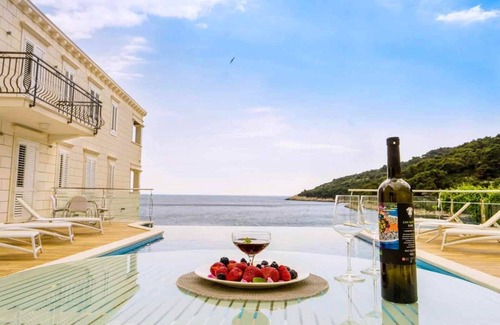 Saplunara Apartment | Precious Moments TOP FLOOR - apartment
