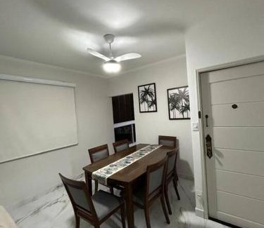 Boqueirao Apartment | PREDIO FRENTE PRA PRAIA, COM VISTA LATERAL MAR, Apto 202
