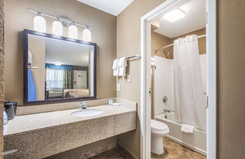 Town Center Hotel | Premier Extended Stay