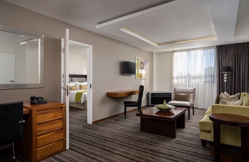 Greater Johannesburg Metropolitan Area Hotel | Premier Hotel Midrand