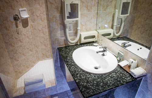 Quigney Beach Hotel | Premier Hotel Regent