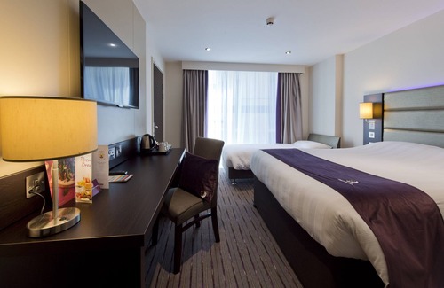 Bournemouth City Centre Hotel | Premier Inn Bournemouth East Cliff