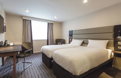 Bristol City Centre Hotel | Premier Inn Bristol City Centre King St