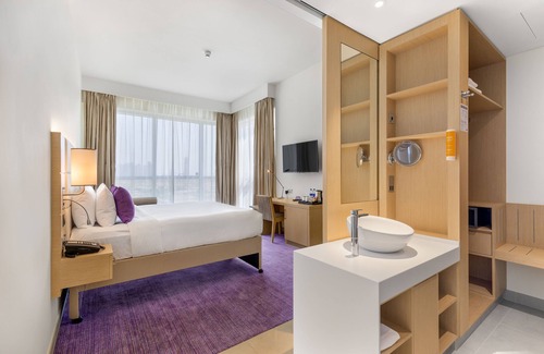 Discovery Gardens Hotel | Premier Inn Dubai Ibn Battuta Mall