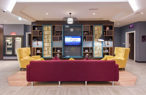 Garhoud Hotel | Premier Inn Dubai International Airport