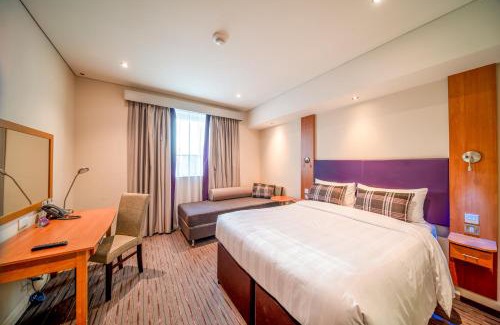 Garhoud Hotel | Premier Inn Dubai International Airport