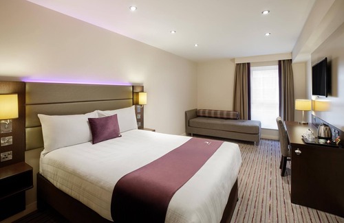 Royal Tunbridge Wells Hotel | Premier Inn Royal Tunbridge Wells