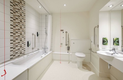 Lowfield Heath Hotel | Premier Inn London Gatwick South