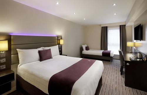 Southampton Hotel | Premier Inn Southampton Airport