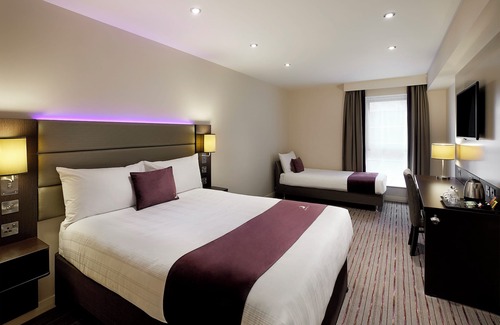 Torquay City Centre Hotel | Premier Inn Torquay Harbour