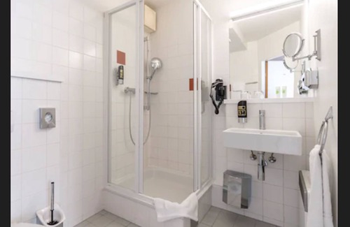 Favoriten Hotel | Premier Inn Wien City Hauptbahnhof