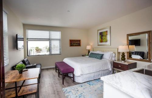 Bankers Hill Hotel | Premier Location with Great Scenic Downtown View