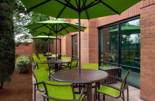 Hillsboro House | Premier Marriott Room Near Intel in Hillsboro, OR