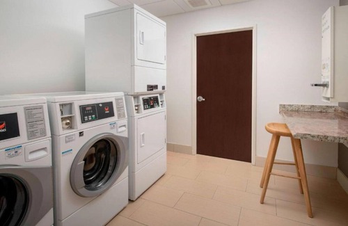 Hillsboro House | Premier Marriott Room Near Intel in Hillsboro, OR