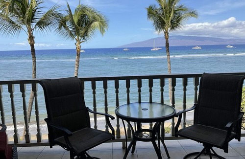 Historic Lahaina Front Street Condo | Premier Oceanfront Room - Low Discount Prices !