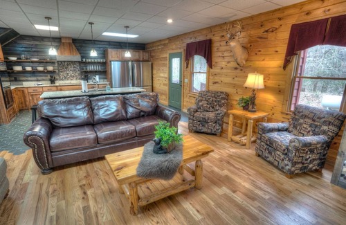 Sautee Nacoochee House | PREMIER RETREAT: Deer Crossing Lodge- PERFECT LODGE RETREAT FOR YOUR FAMLY REUNION