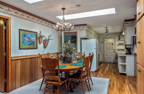 Lakeview House | Premier Riverfront Location ~ NEW BOATDOCK~ biking trails ~Bull Shoals Lake Fun