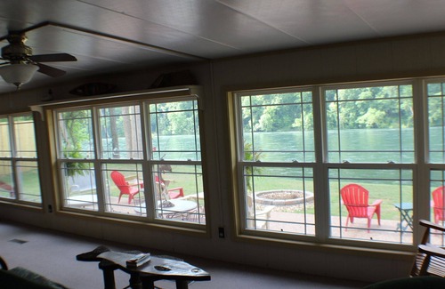 Lakeview House | Premier Riverfront Location ~ NEW BOATDOCK~ biking trails ~Bull Shoals Lake Fun