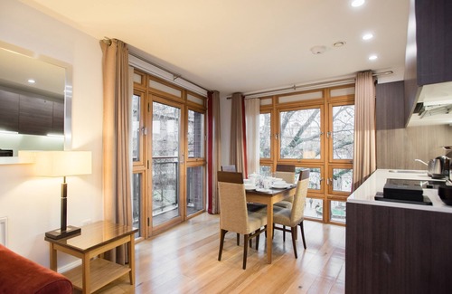 Bristol City Centre Apartment | PREMIER SUITES PLUS Bristol Cabot Circus