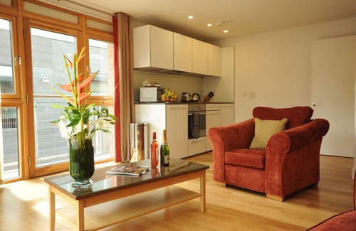 Bristol City Centre Apartment | PREMIER SUITES PLUS Bristol Cabot Circus