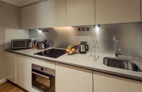 Reading City Centre Apartment | PREMIER SUITES Reading
