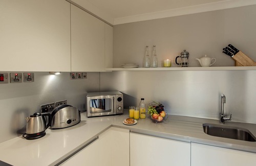 Reading City Centre Apartment | PREMIER SUITES Reading