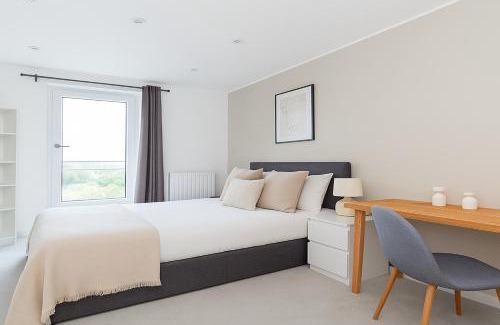 Whittington Apartment | Premium 2 Bed Flat near Colindale Station