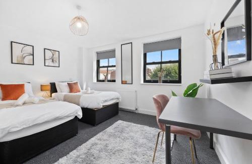 Deptford Apartment | Premium 3 bedroom Apartment 5 minutes to Central London Enjoy Cashback for all September Stays