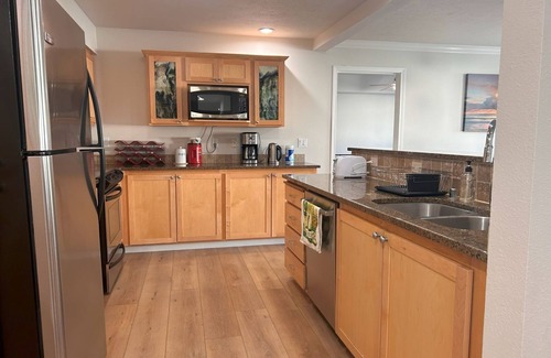 Liberty Lake Condo | Premium 3-BR condo @ Liberty Lake w Cable, WiFi, AC, Gym close to Golfs & Lake