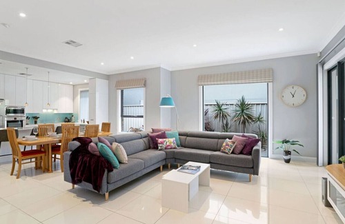 Grange House | Premium 4 Bedroom Home near Beach & Golf Club