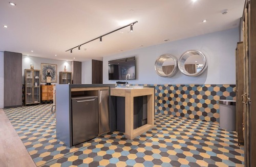 Nunoa Apartment | Premium accommodation Chile-Espana Station