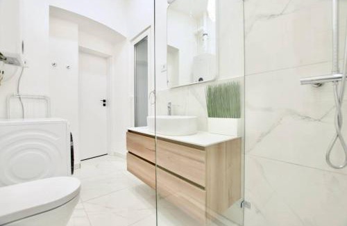 Palace District Apartment | Premium Apartment by Hi5- Rökk Szilárd 3 bedroom