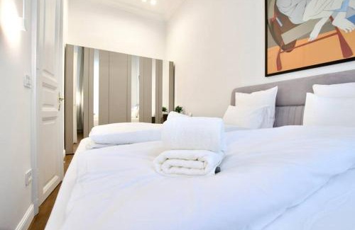 Palace District Apartment | Premium Apartment by Hi5- Rökk Szilárd 3 bedroom
