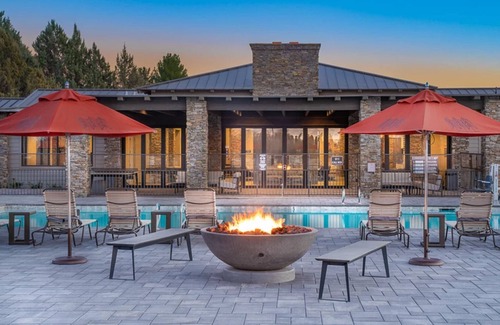 Camp Verde Cabin | Premium Cabin Sleeps 8 (2 Bedroom w/loft and sofa sleeper) at Resort