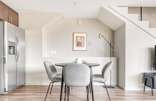 Capitol Hill Apartment | Premium Capitol Hill 2BR w/ W/D, 4 blocks to Cheesman Park, by Blueground