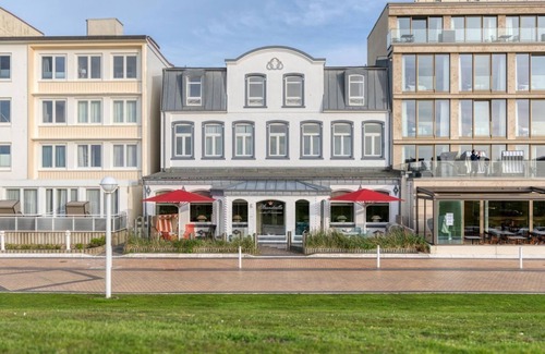 Norderney House | Premium Deluxe DZ. w. Sea view, shower/WC, breakfast - Hotel Garni Strandvilla an