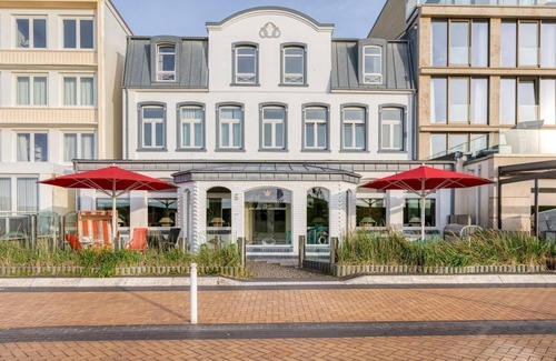 Norderney House | Premium Deluxe DZ. w. Sea view, shower/WC, breakfast - Hotel Garni Strandvilla an
