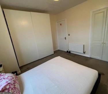 North Stifford House | Premium Double Bed in Shared House