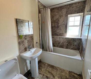 North Stifford House | Premium Double Bed in Shared House