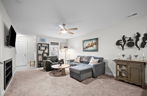 Westgate Condo | Premium End Unit Condo Close To Military Bases, Medical Facilities, & Shopping