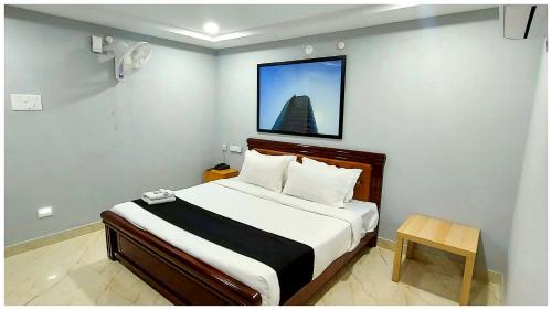 Maharana Pratap Nagar Hotel | Premium Facilities Hotel R A T R E E - Comfortable and Serene Stay