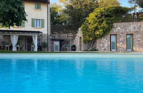 San Benedetto di Lugana House | Premium Ferienhaus mit Eigenem Pool in Peschiera del Garda