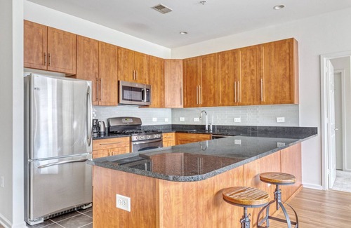 Hoboken Apartment | Premium Hoboken 2BR w/Gym, Pool & Lounge, near waterfront, by Blueground