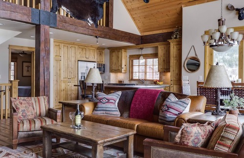 Victor House | Premium lakefront log home with stunning views and exquisite finishes!