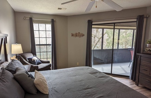 Table Rock Condo | Premium Lakefront Pet Friendly ~ Indoor/Outdoor Pools ~ Hot Tub ~ Trout Fishing